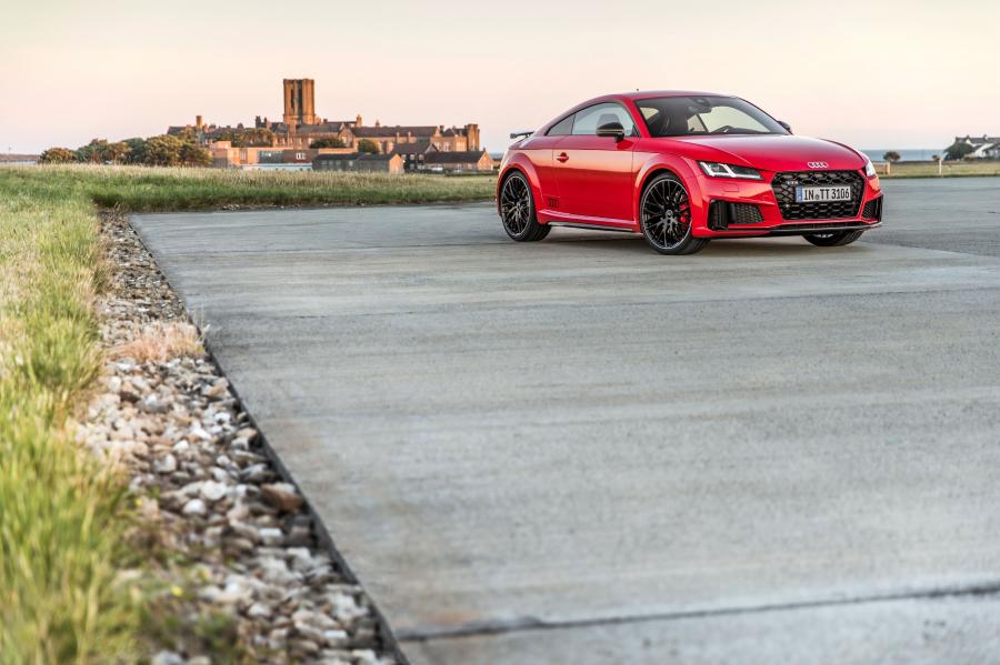  Audi TTS Competition Coupe (8S) 2018 года  (WW) (фото 22 из 40)